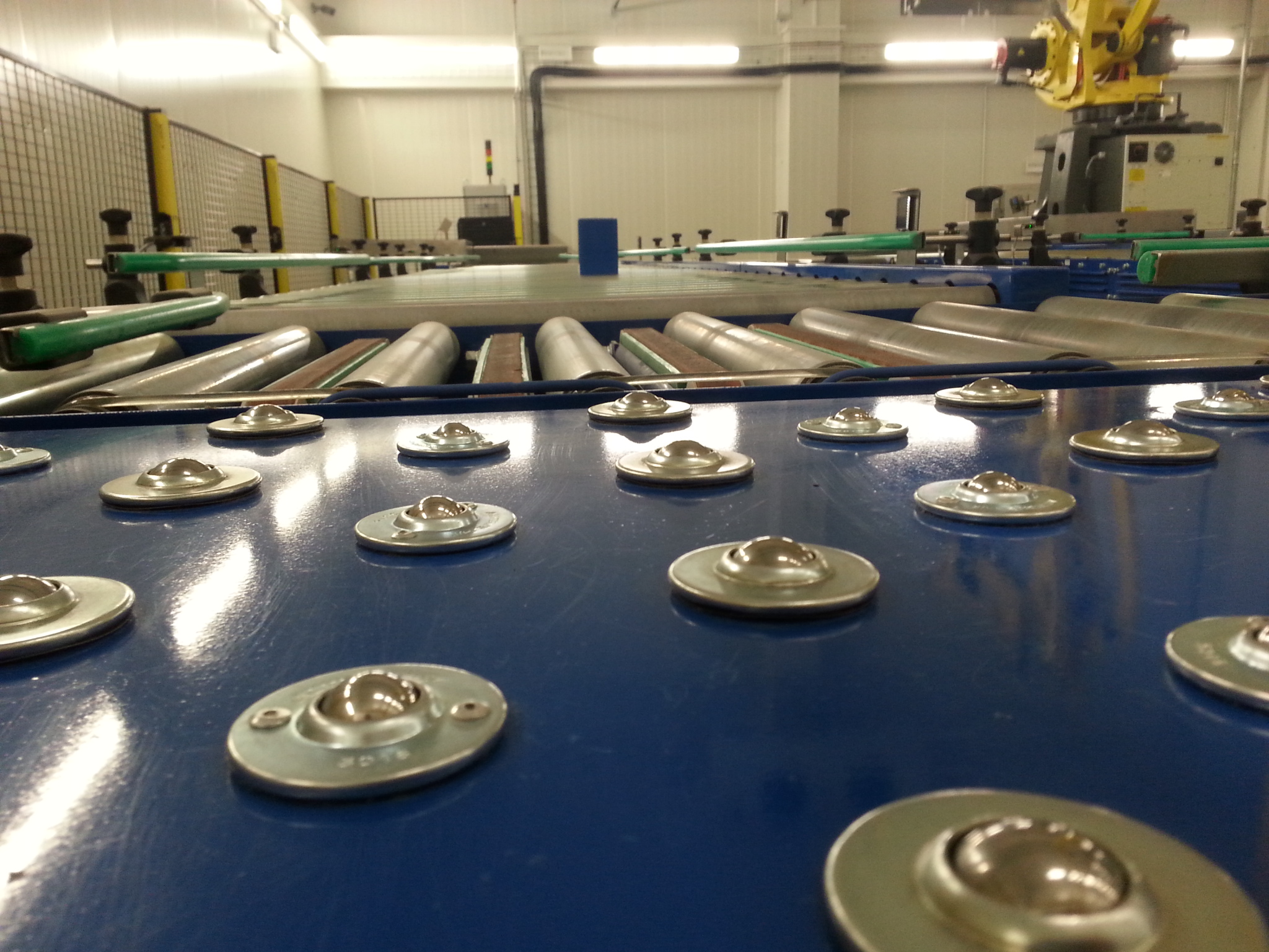 wikpol_linia_paletyzacji_kartonow_z_pieczywem__mrozonym_3_